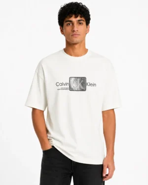 T-shirt made of comfortable cotton interlock fabric, practical for everyday use.