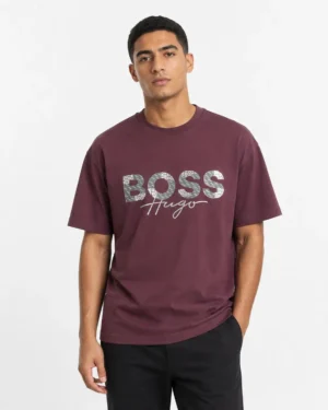 T-shirt made of comfortable and soft cotton polyvar material